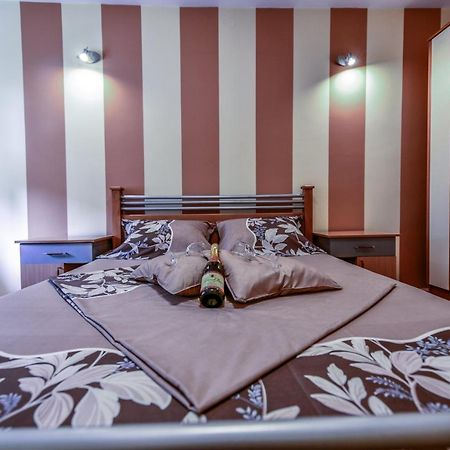 Lux Apartman Cvetkovic Kraljevo Eksteriør billede