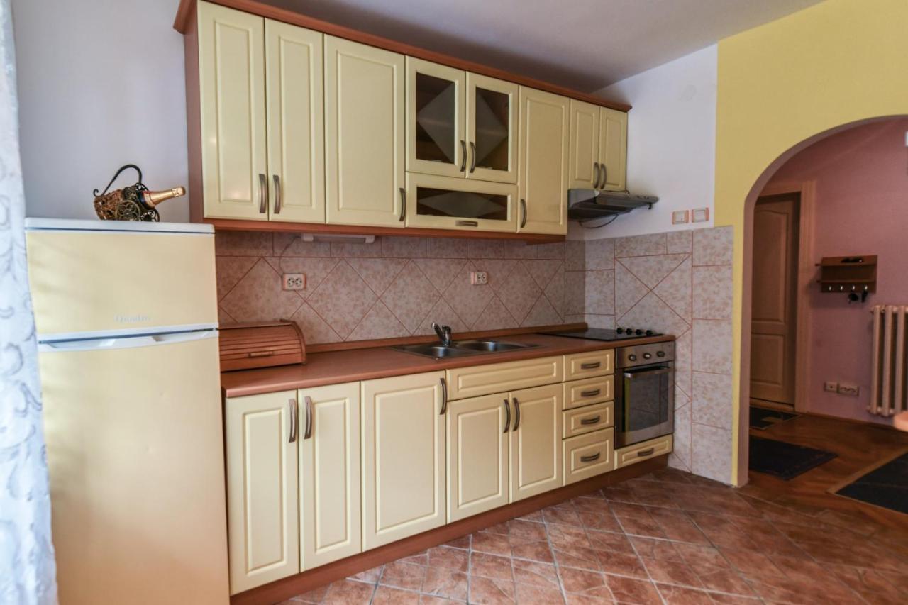 Lux Apartman Cvetkovic Kraljevo Eksteriør billede